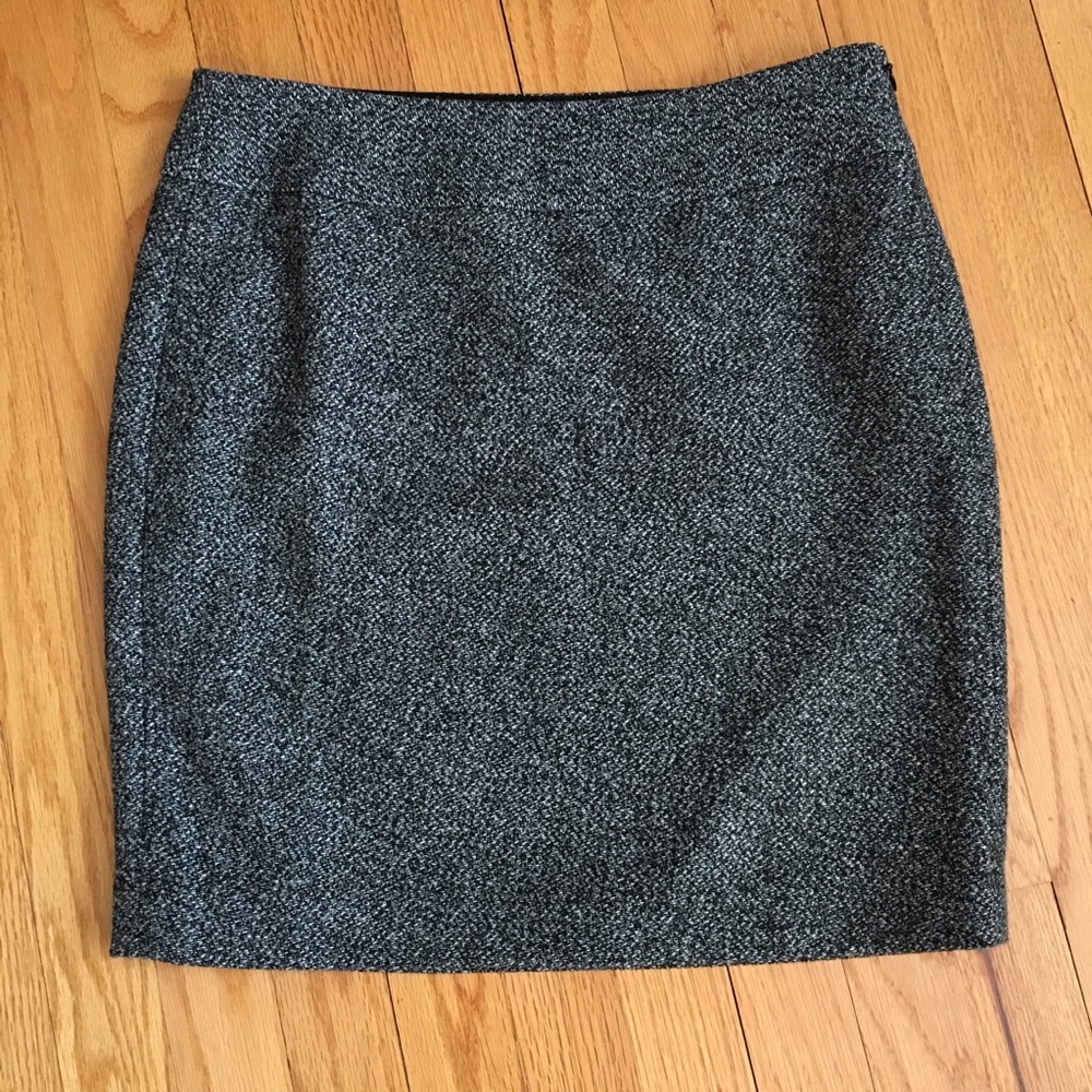 Ann Taylor Black & White Skirt - 6P